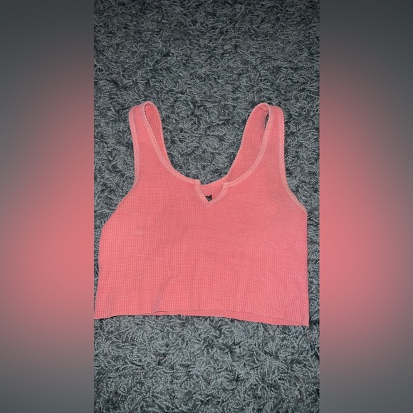 pink cropped tank - Picture 1 of 2